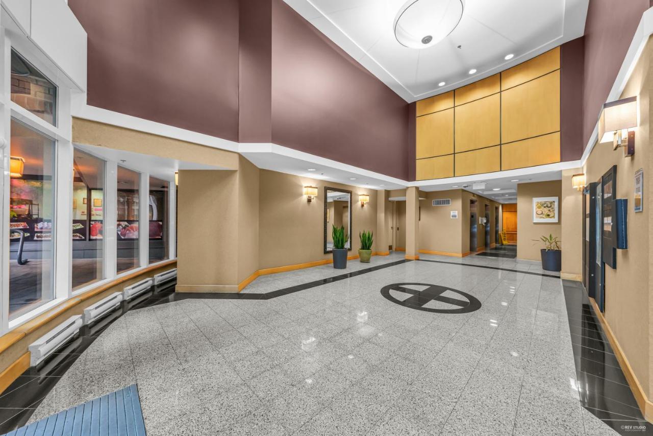 1-Br Condo In Downtown Coal Harbour With Parking And City Views فانكوفر المظهر الخارجي الصورة